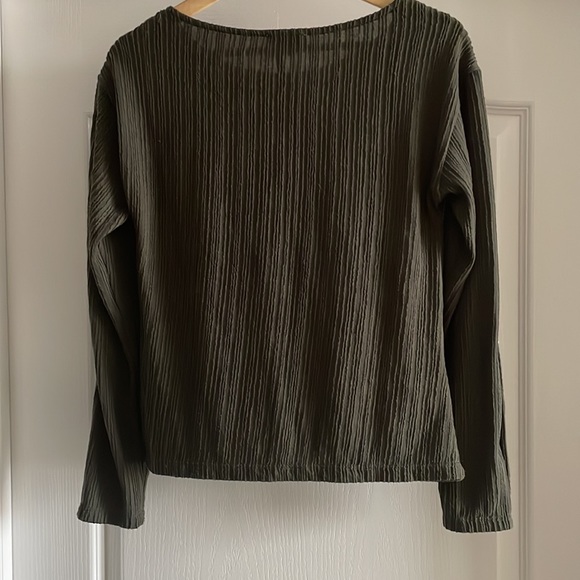 Dynamite Olive Gold Button Sleeve Top - Picture 5 of 5